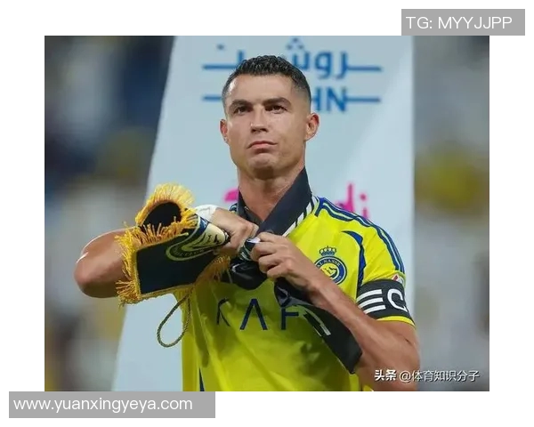 近期备受瞩目的足球明星有哪些他们的表现如何引发了怎样的讨论